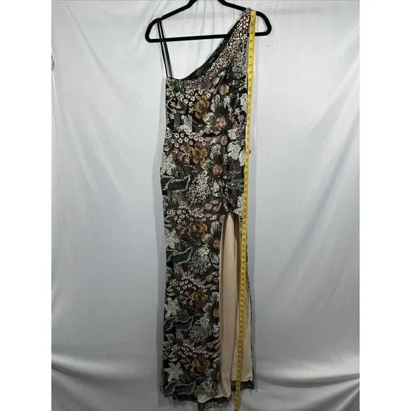 NWT $698 Mac Duggal [ 4 ] 49574 Embellished Floral One Shoulder‎ Gown Black